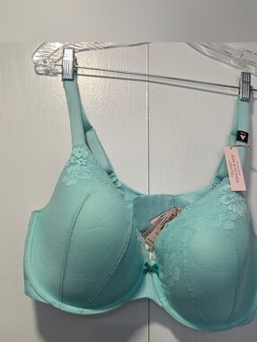 Nwt VS Body By Victoria Lace bra 38ddd
